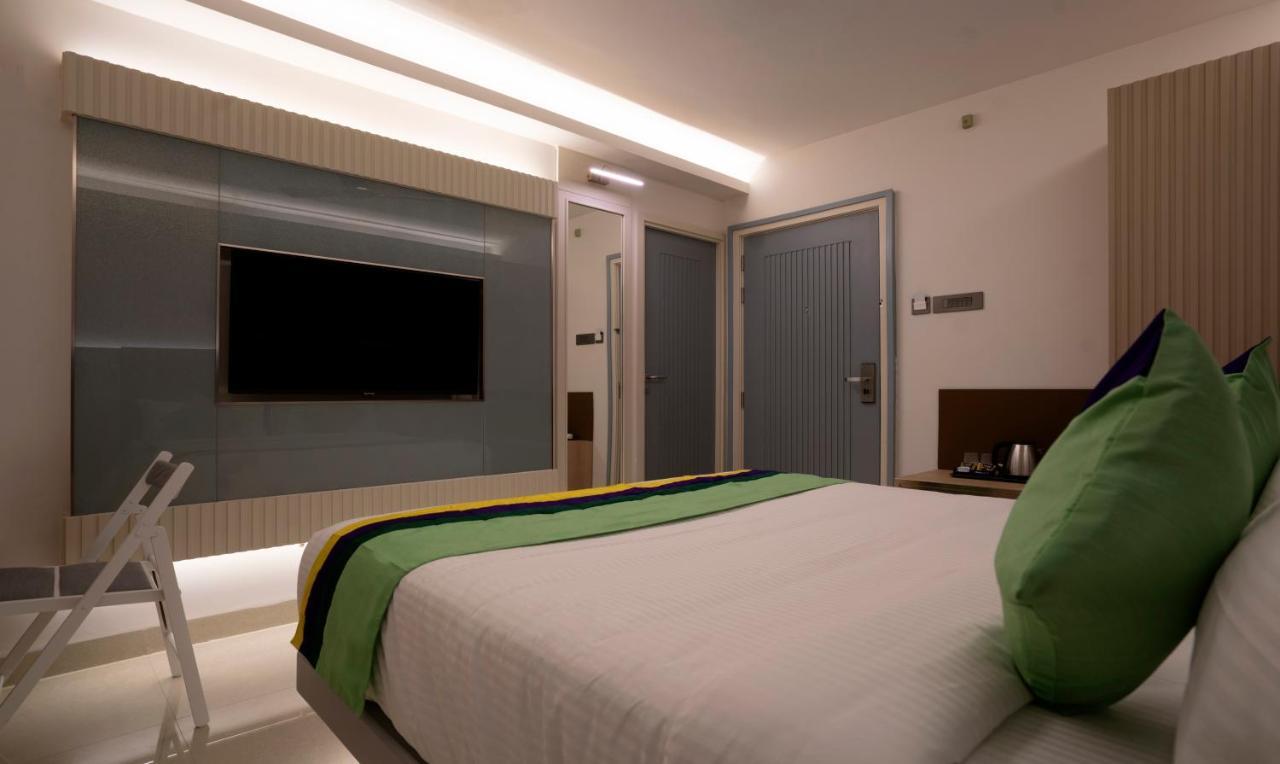 Treebo Premium D Consulate Hotel Hyderabad Exterior photo
